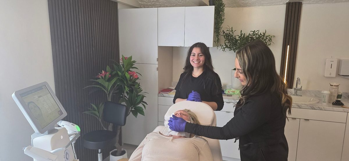 Licensed RN clinicians at Maison Zolara performing a treatment